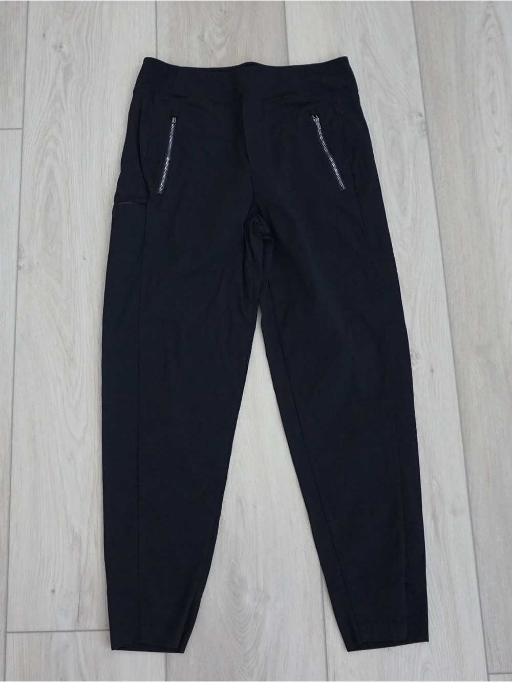 Athleta Trekkie Joggers - Size 4 - Black